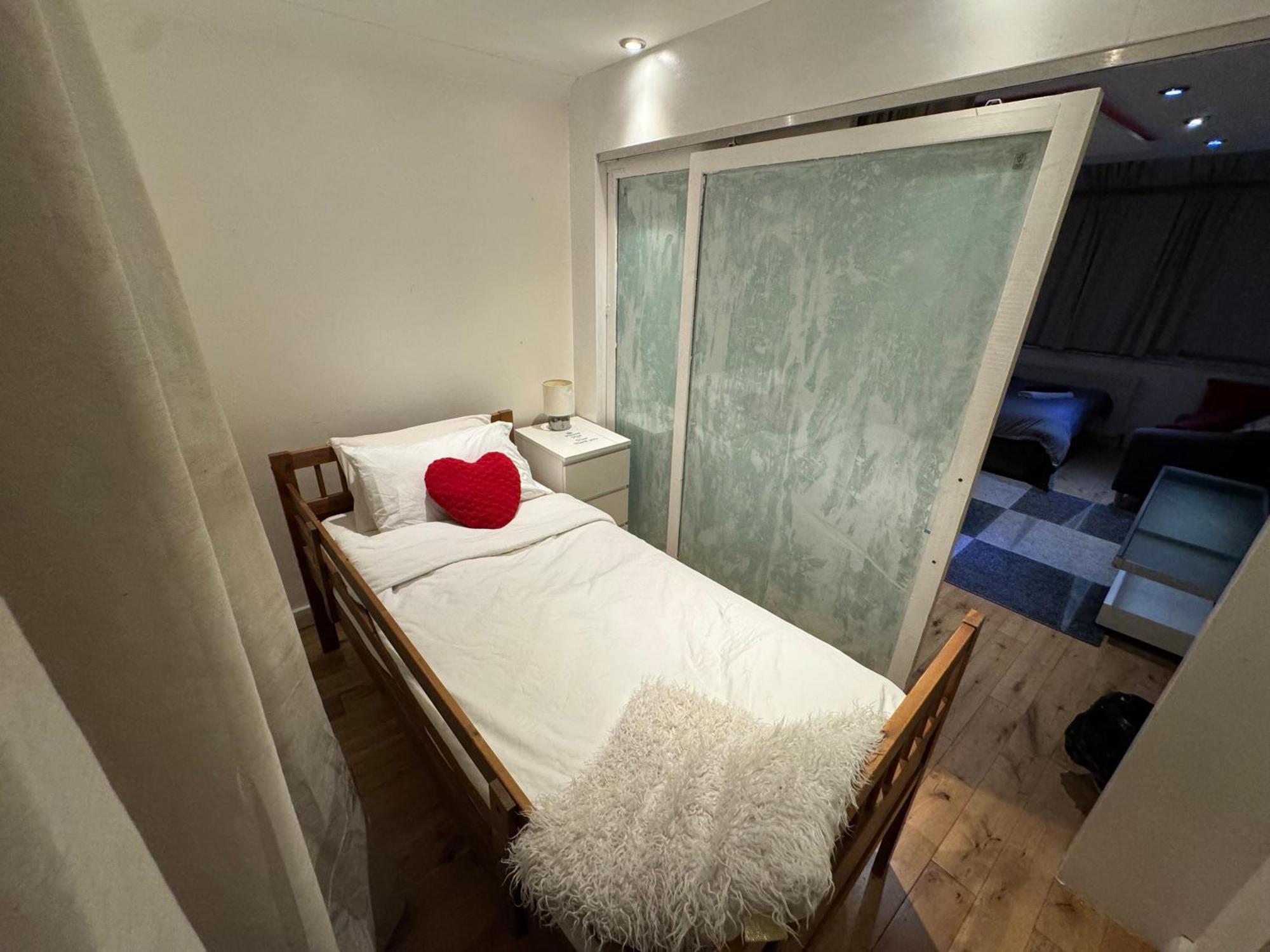 Cozy Rooms Near Central London Exteriör bild